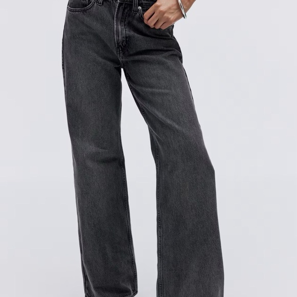 H&M Women's Black loose Straight Leg Jeans - Picture 3 of 3